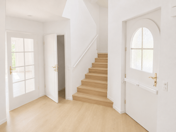 Idyllisch gelegenes 6.5-Zimmer-Einfamilienhaus mit herrlicher Sicht ins Grüne und guter Verkehrsanbindung 4