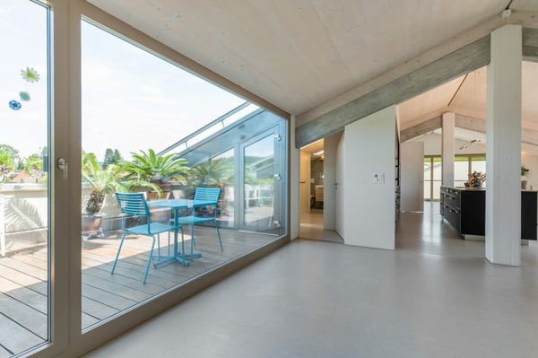 Exklusives Penthouse im obersten Stockwerk mit zwei Terrassen, überwiegend offener Grundriss mit rund 181 m2 5