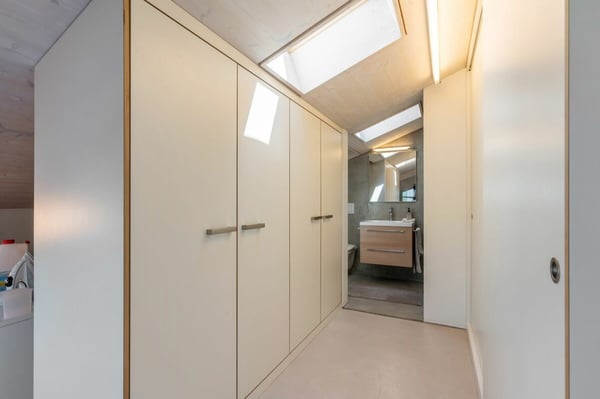 Exklusives Penthouse im obersten Stockwerk mit zwei Terrassen, überwiegend offener Grundriss mit rund 181 m2 15