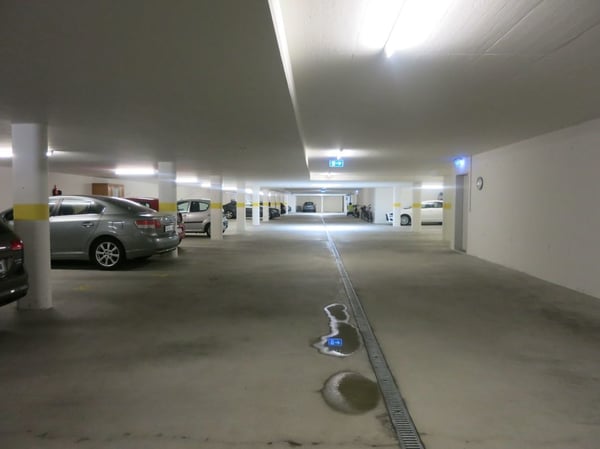 Einstellhallenplatz sowie diverse Aussenabstellplätze im Zentrum von Wildegg zu vermieten
