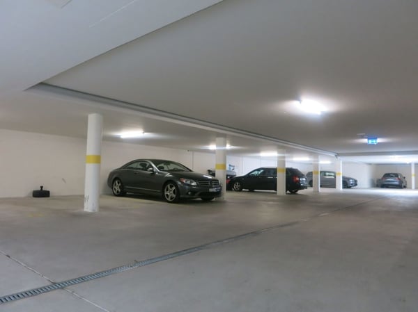 Einstellhallenplatz sowie diverse Aussenabstellplätze im Zentrum von Wildegg zu vermieten 2