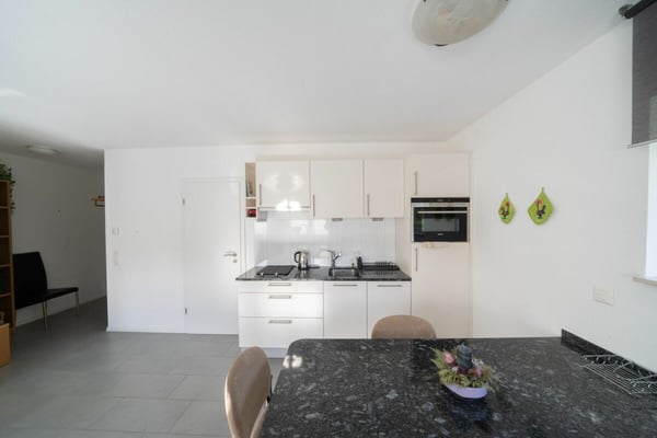 Hausteil mit grosszügiger Dachwohnung und Einliegerwohnung mit traumhafter Aussicht 8