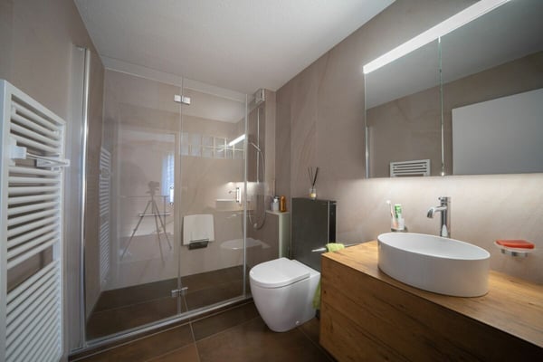 Doppeleinfamilienhaushälfte an idyllischer Lage 8