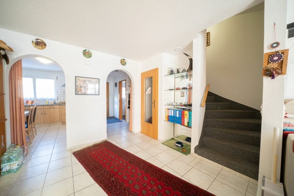 Charmante Doppeleinfamilienhaushälfte in Wil AG 3