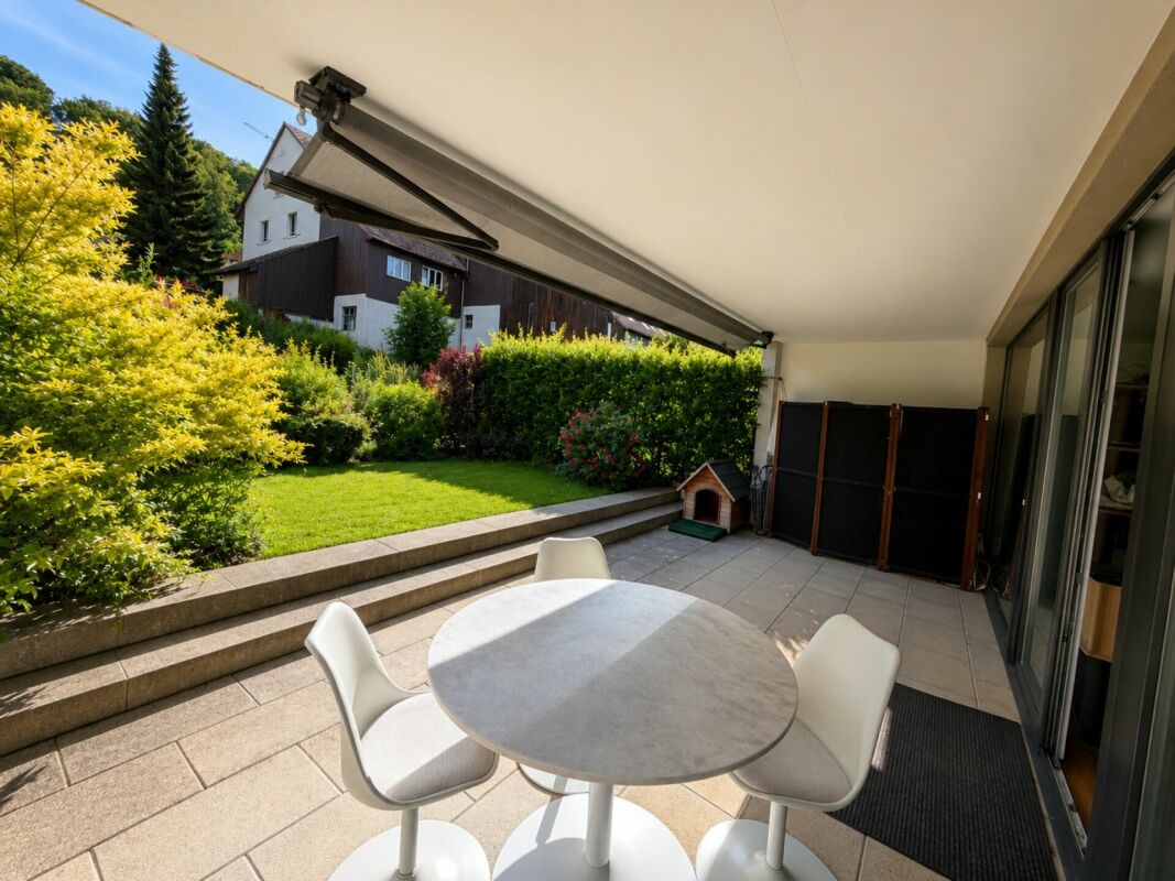 Gartenwohnung mit Sitzplatz
