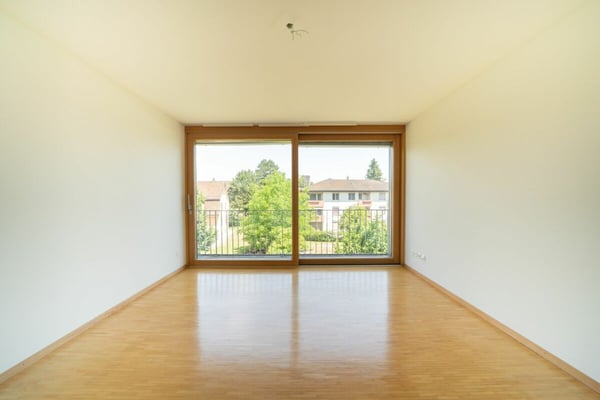 Sonnige 4.5-Zimmer-Wohnung mit viel Komfort und Rhein-Nähe 10