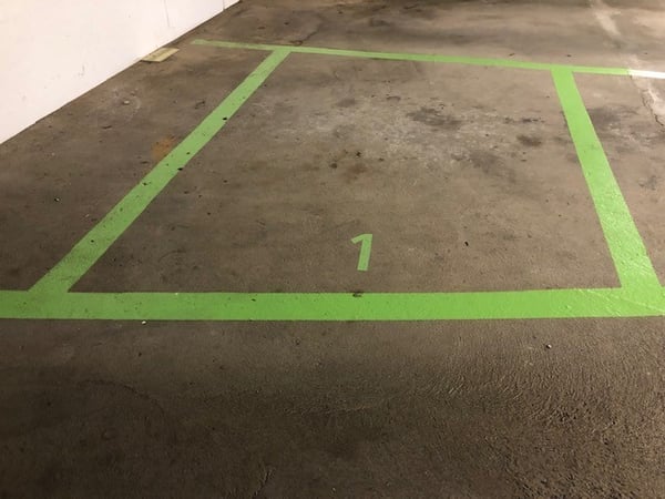 Einstellhallenplatz im Apfelsee 2