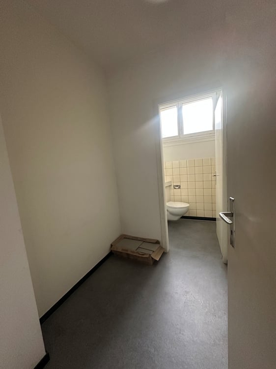 Arbeiten an attraktiver Lage 5