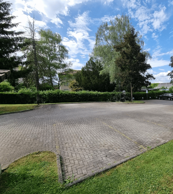 Aussenparkplatz in Eiken zu vermieten 2