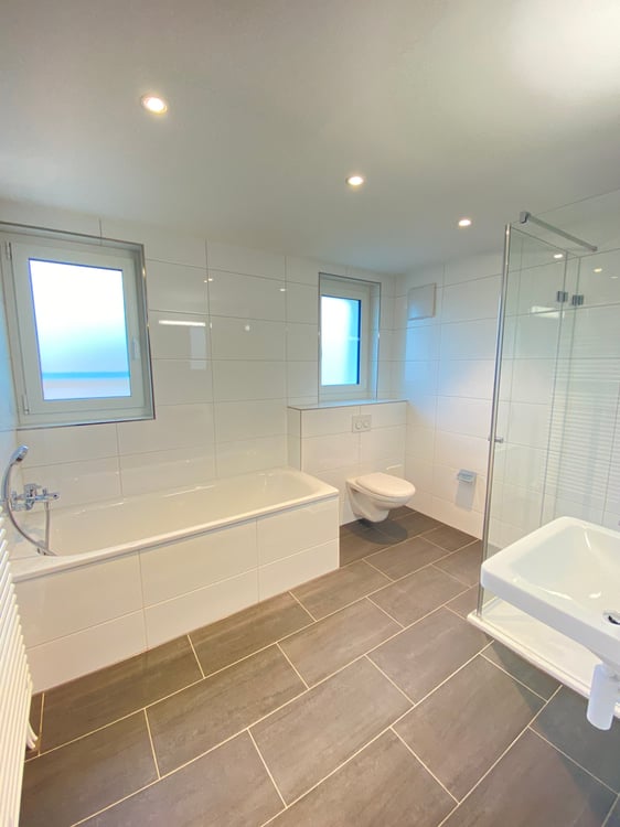 Grosszügige 1.5-Zimmerwohnung mit sanierter Küche und Bad 8