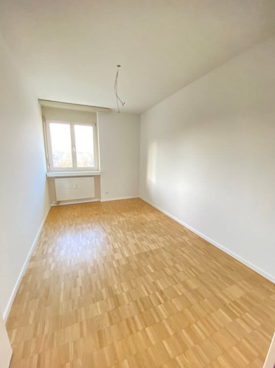 Grosszügige 1.5-Zimmerwohnung mit sanierter Küche und Bad 4