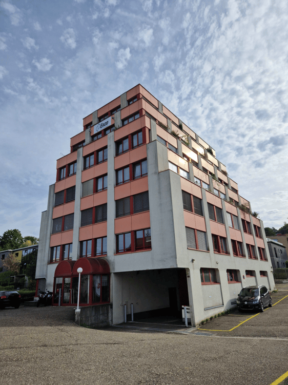 Büroraum am Bahnhof in Lausen 3