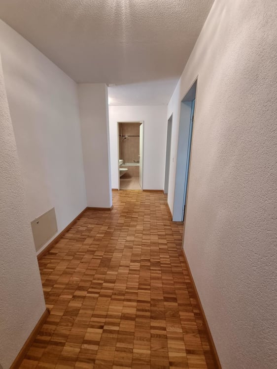 Gemütliche 1.5 Zimmer-Wohnung im 1.OG zu vermieten 8