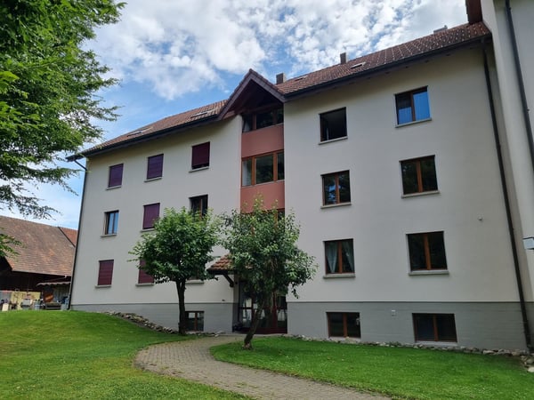 Gemütliche 1.5 Zimmer-Wohnung im 1.OG zu vermieten 1