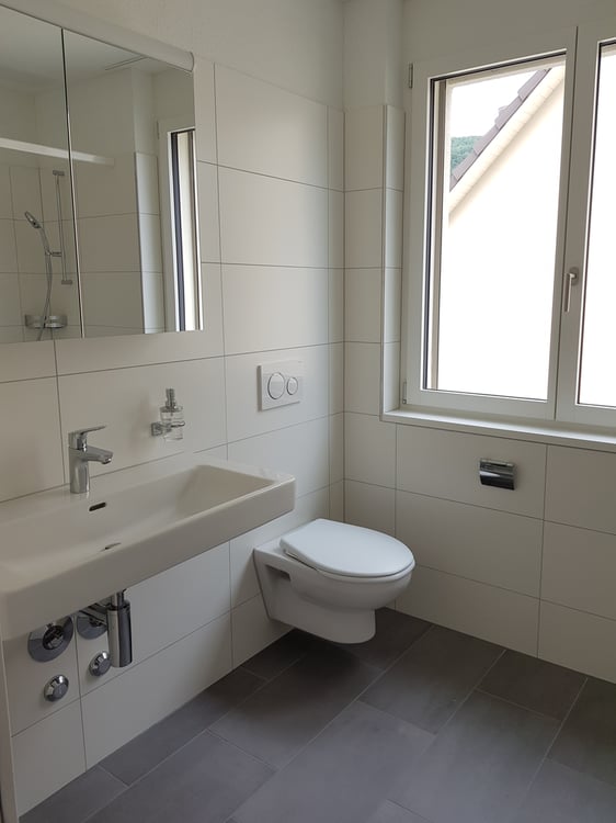 Moderne 2.5 Zimmer Maisonette-Wohnung im Dachgeschoss zu vermieten 4