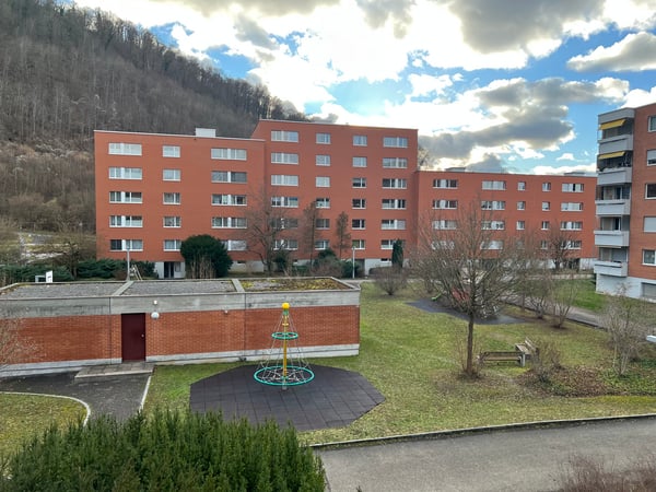 Helle 3.5-Zimmerwohnung mit Balkon! 1