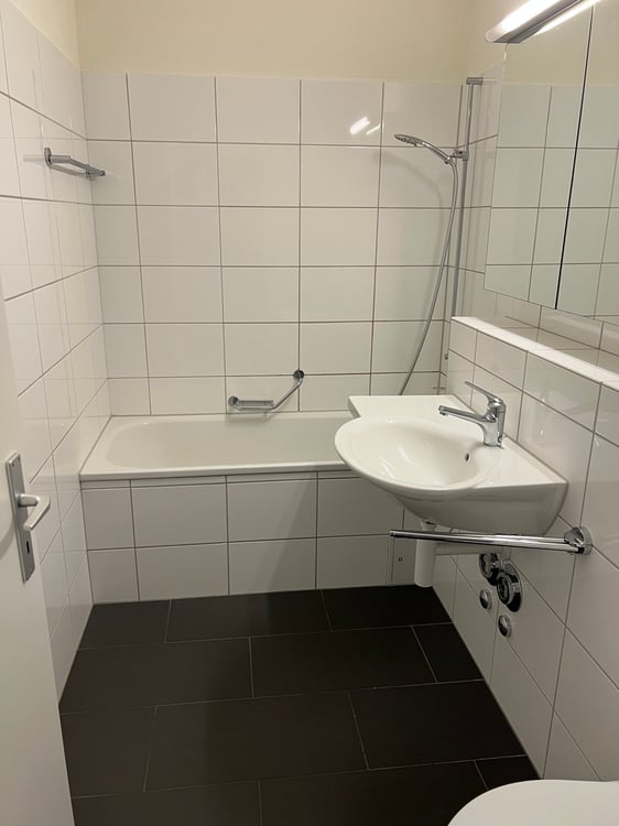 Helle 3.5-Zimmerwohnung mit Balkon! 8