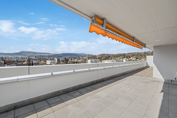 Sanierte Wohnung mit Aussicht im Mischeli-Quartier 4