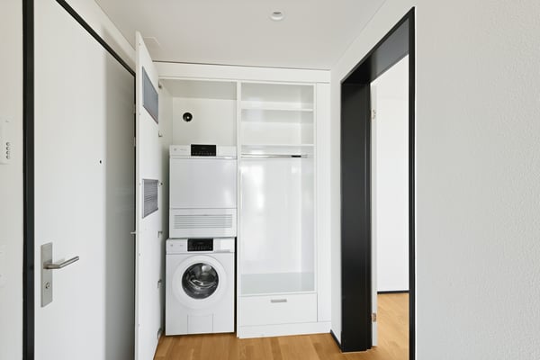 Herzlich Willkommen - Ihre neue 3.5 Zi-Attika Wohnung zentral in Suhr 2