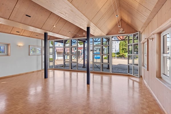 Multifunktionale Gewerbefläche mit total 140 m2 4