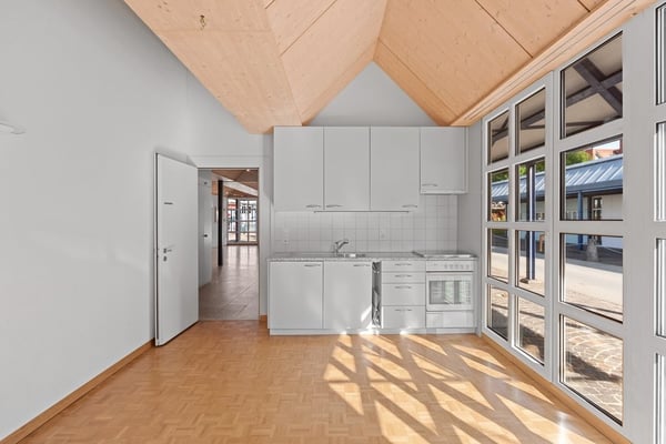 Multifunktionale Gewerbefläche mit total 140 m2 5