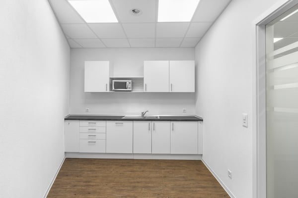 Flexibel nutzbare Gewerbefläche/Büroräume an gut frequentierter Lage 8