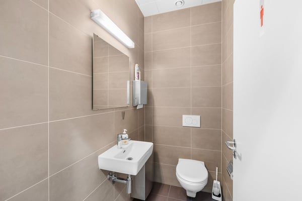 Flexibel nutzbare Gewerbefläche/Büroräume an gut frequentierter Lage 9