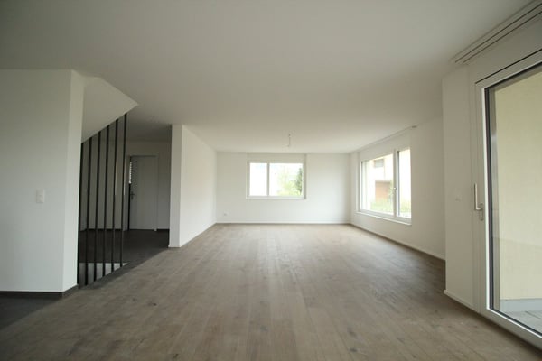 ZU VERMIETEN - Einfamilienhaus mit viel privatem Umschwung! 4