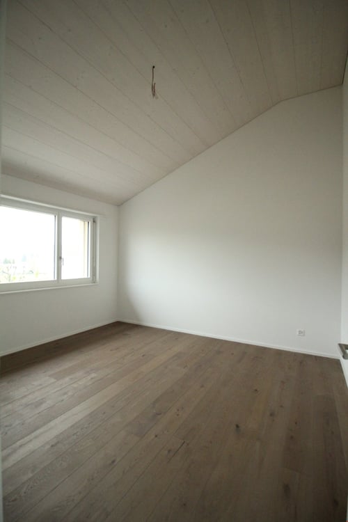 ZU VERMIETEN - Einfamilienhaus mit viel privatem Umschwung! 10