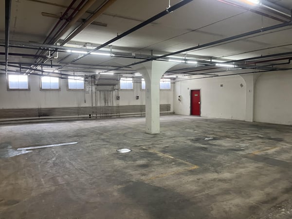 Lager mit Tageslicht 4