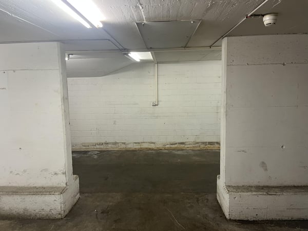 3810 m² Lager mit 2 Warenliften 8