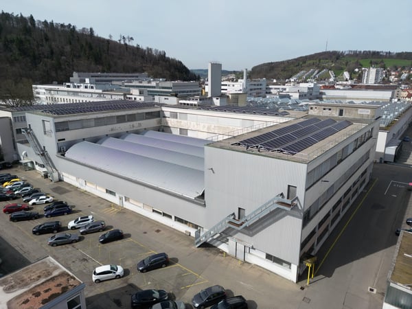 3810 m² Lager mit 2 Warenliften 1