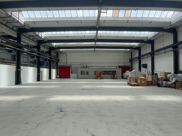 Helle Industriefläche mit LKW-Zufahrt  ideal für Produktion & Logistik 2