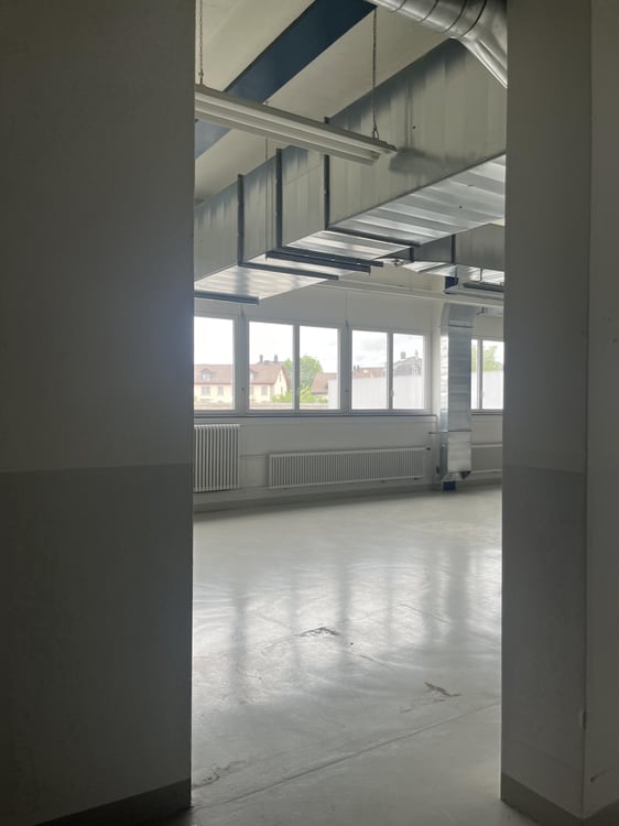 Kleinlagerflächen mit Warenlift 5