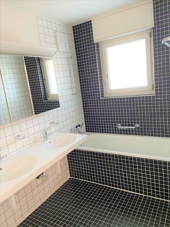 Helle 4.5-Zimmer-Wohnung mit Balkon in Zürich-Oerlikon 4