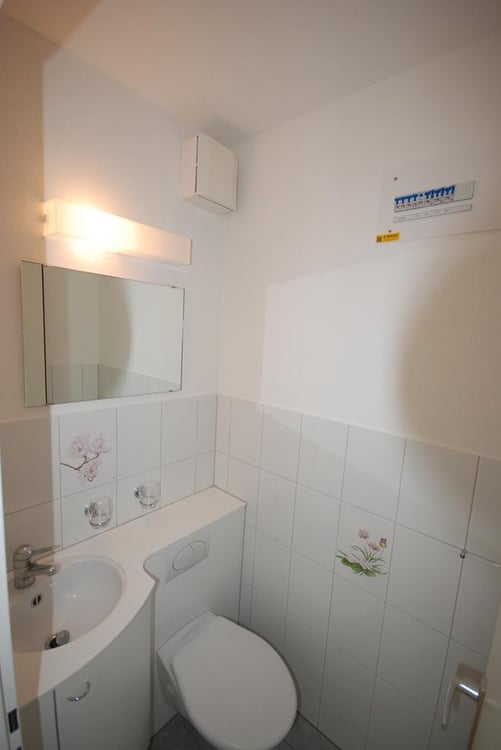 Helle 5 Zimmer Wohnung im 2. OG im Zentrum von Volketswil 3