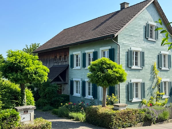 Gepflegtes Riegelhaus mit Traumgarten & Weitsicht - ausbaubar 1
