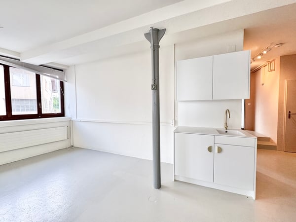 Grosszügige Gewerbefläche im EG an bester Lage 4