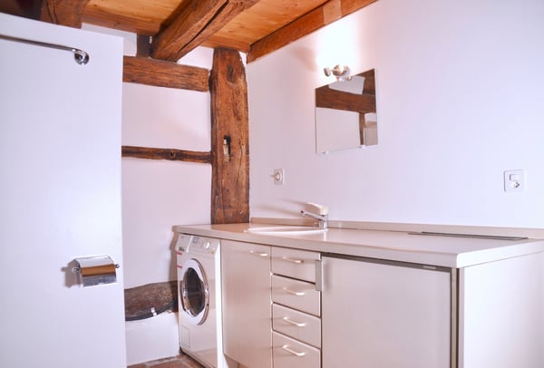 6.5 Zi. Riegelhaus mit grosser Scheune und Garten 7