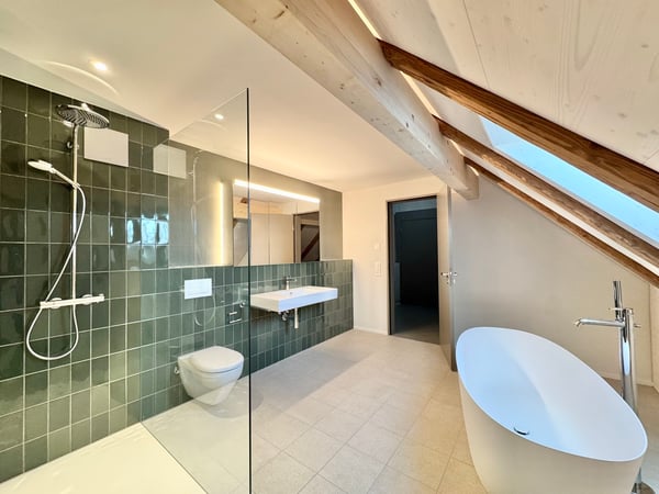 3.5 Zimmer Haus angebaut, Lift, Top Ausbau 3
