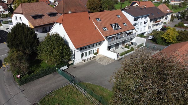 Mehrfamilienhaus und bewilligtes Bauprojekt für 5 Reihenhäuser 5