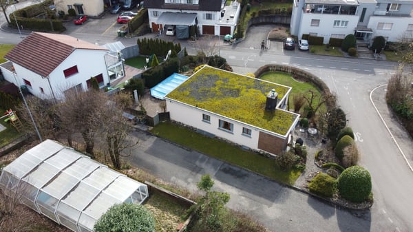 Interessantes Wohnhaus mit Pool und viel Privatsphäre 12