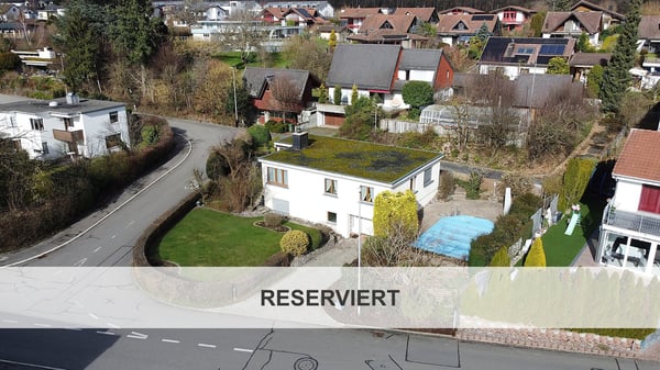 Interessantes Wohnhaus mit Pool und viel Privatsphäre 1