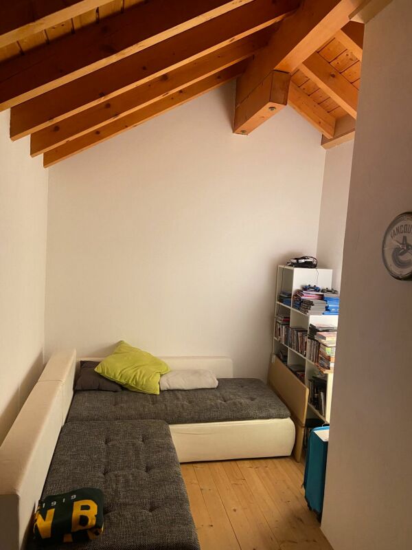 Schiers - grosszügige 2.5-Zimmer-Dachgeschosswohnung an zentraler Lage