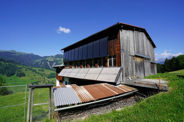 Bauernhaus mit Werkräumen, Stall und Garagenbox 7