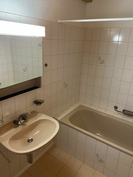 Schiers - grosszügige 2.5-Zimmer-Dachgeschosswohnung an zentraler Lage 6