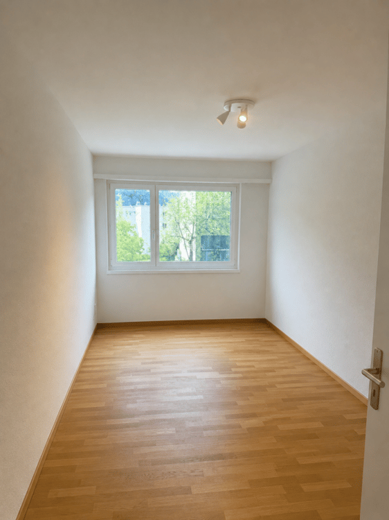 Grosszügige 4 1/2 Wohnung für Davoser Familie - Optional mit Büro 6
