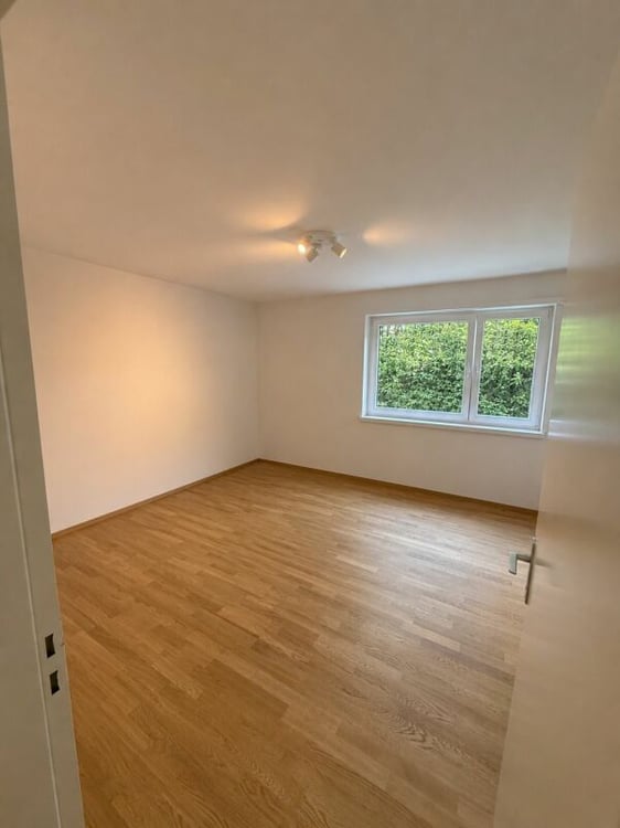 Grosszügige 4 1/2 Wohnung für Davoser Familie - Optional mit Büro 5
