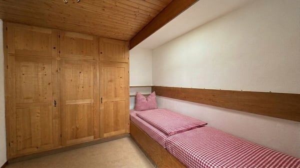 3-Zimmer-Wohnung in Seenähe mit Hallenbad 8