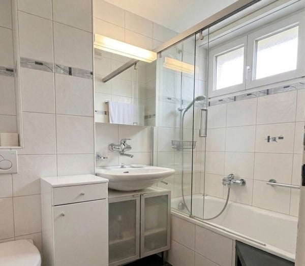 3-Zimmer-Wohnung in Seenähe mit Hallenbad 9